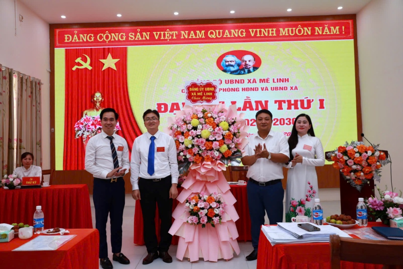 Đại hội Chi bộ văn phòng HĐND và UBND xã Mê Linh lần thứ nhất- Ảnh 2.