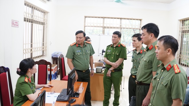 Tháo gỡ vướng mắc, đảm bảo hoạt động hiệu quả của lực lượng Công an cơ sở- Ảnh 2.