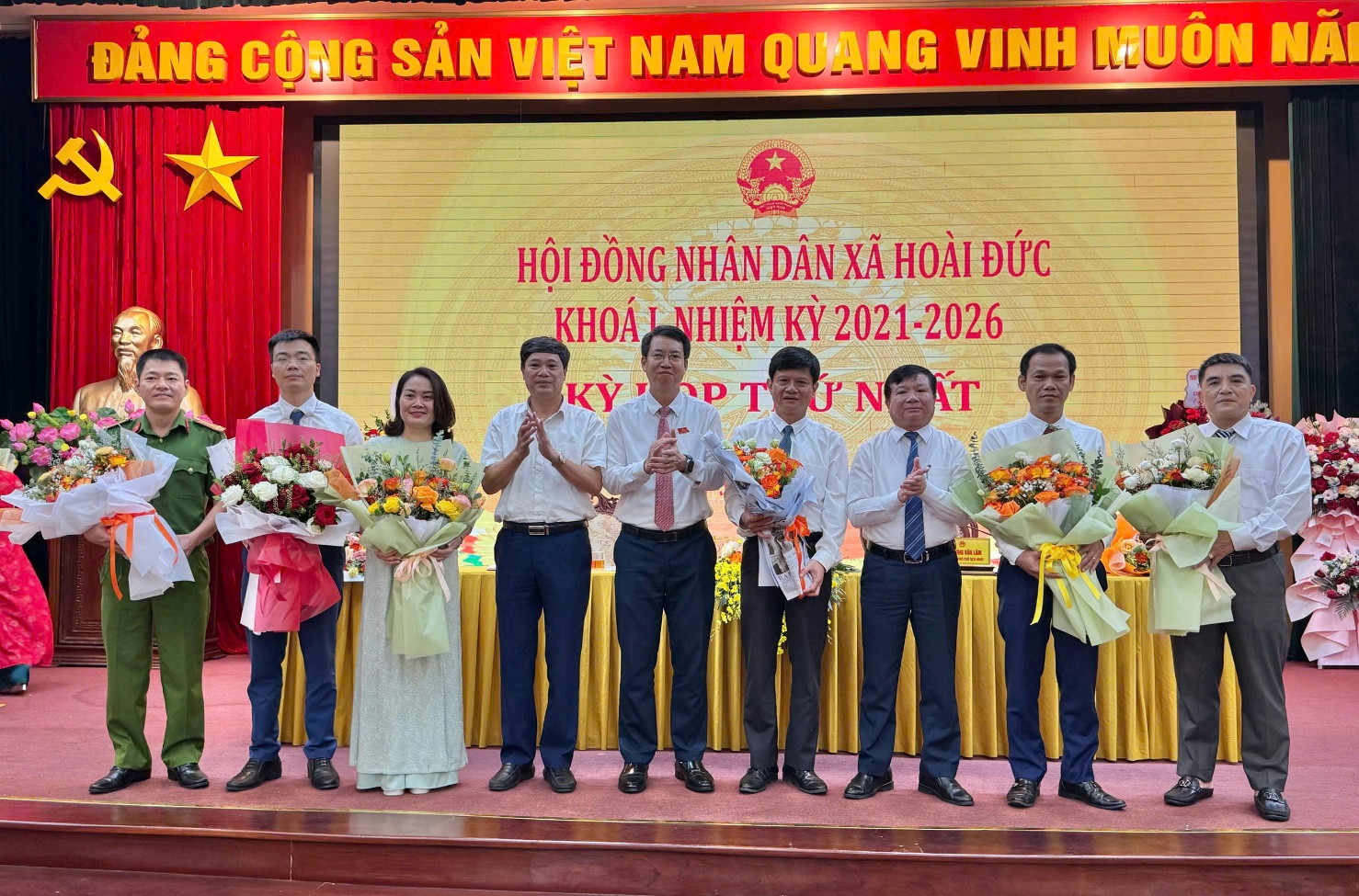 Kỳ họp thứ nhất HĐND xã Hoài Đức khoá I nhiệm kỳ 2021 – 2026- Ảnh 8.