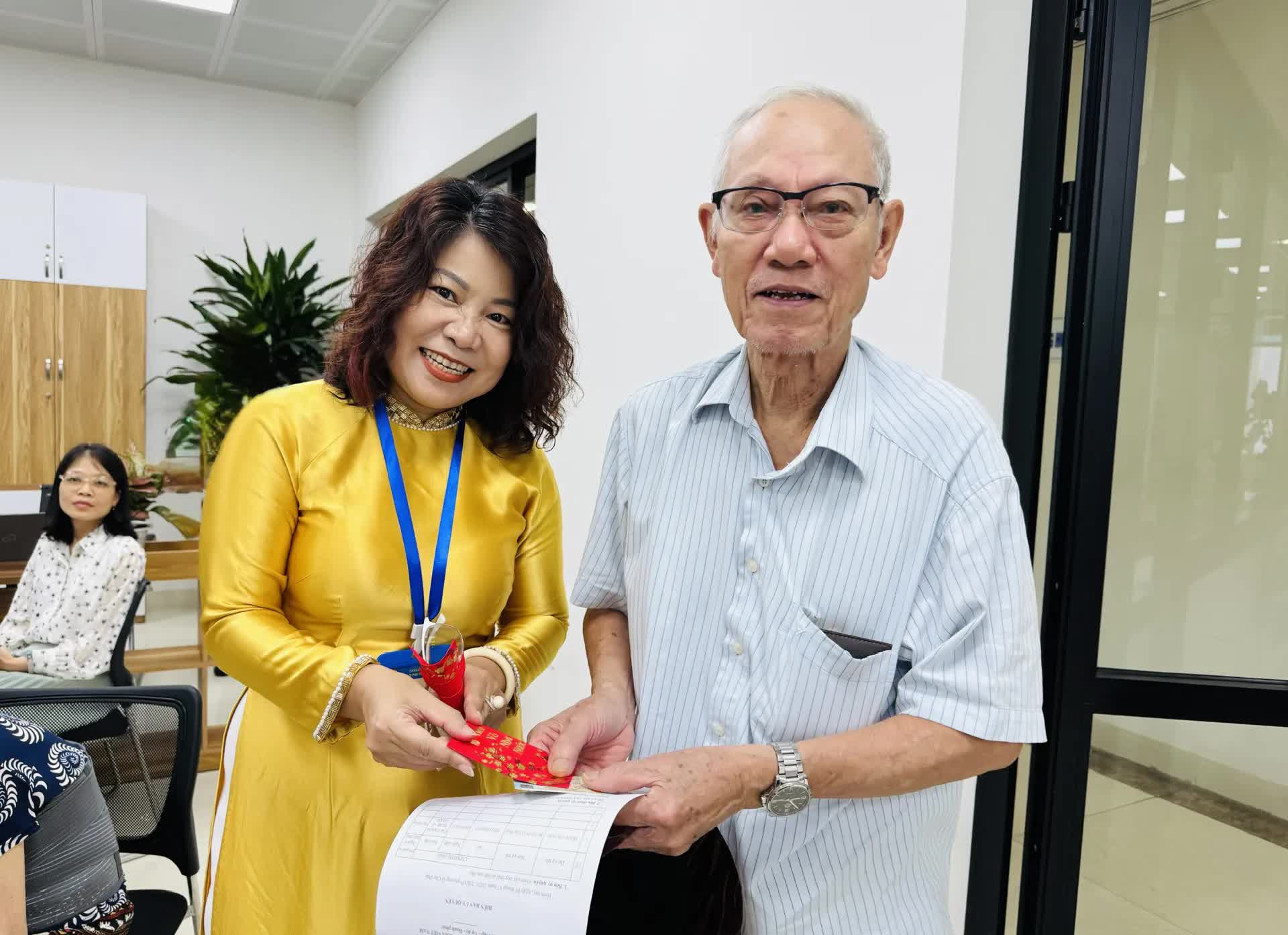 Ngày đầu vận hành mô hình chính quyền địa phương 2 cấp diễn ra thông suốt- Ảnh 4.