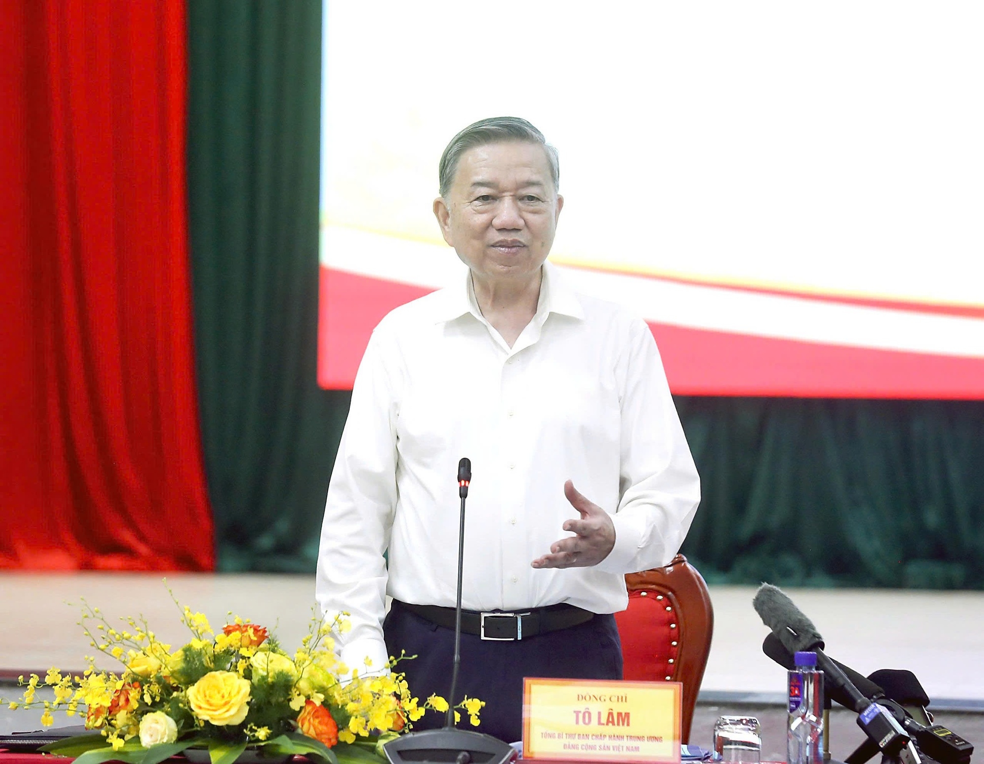 Tổng Bí thư Tô Lâm: Chủ động tìm hiểu, nắm bắt nhu cầu phục vụ Nhân dân- Ảnh 9.