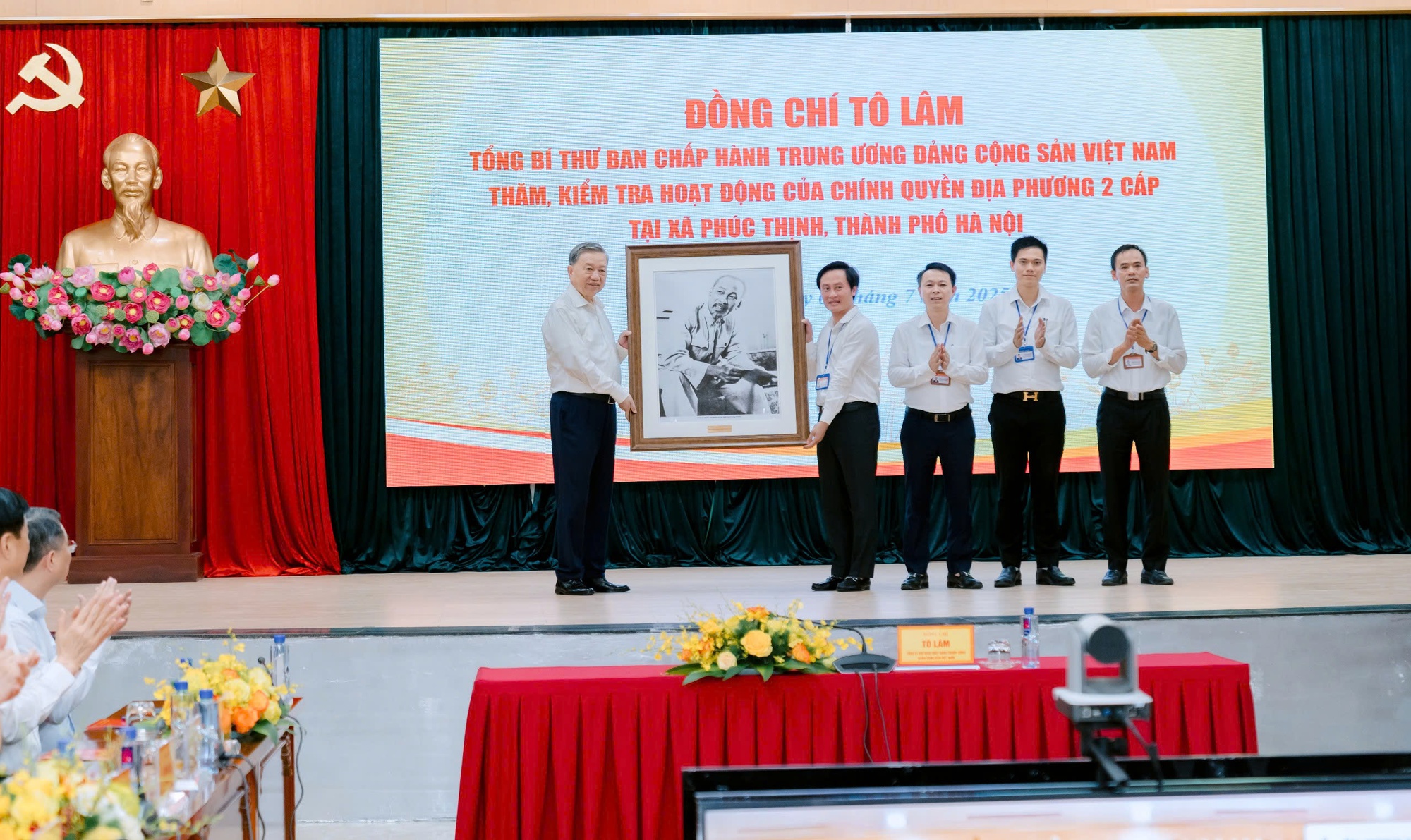 Tổng Bí thư Tô Lâm: Chủ động tìm hiểu, nắm bắt nhu cầu phục vụ Nhân dân- Ảnh 5.