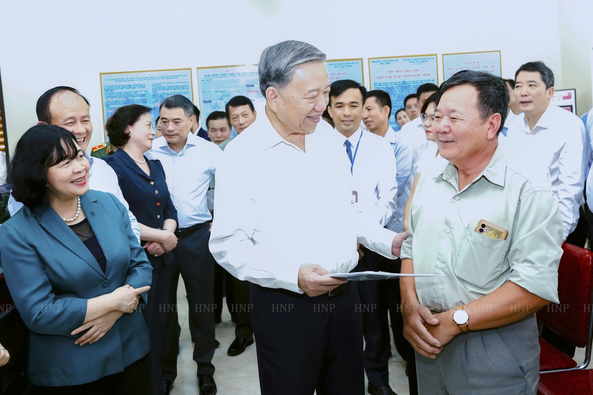 Tổng Bí thư Tô Lâm: Chủ động tìm hiểu, nắm bắt nhu cầu phục vụ Nhân dân- Ảnh 3.