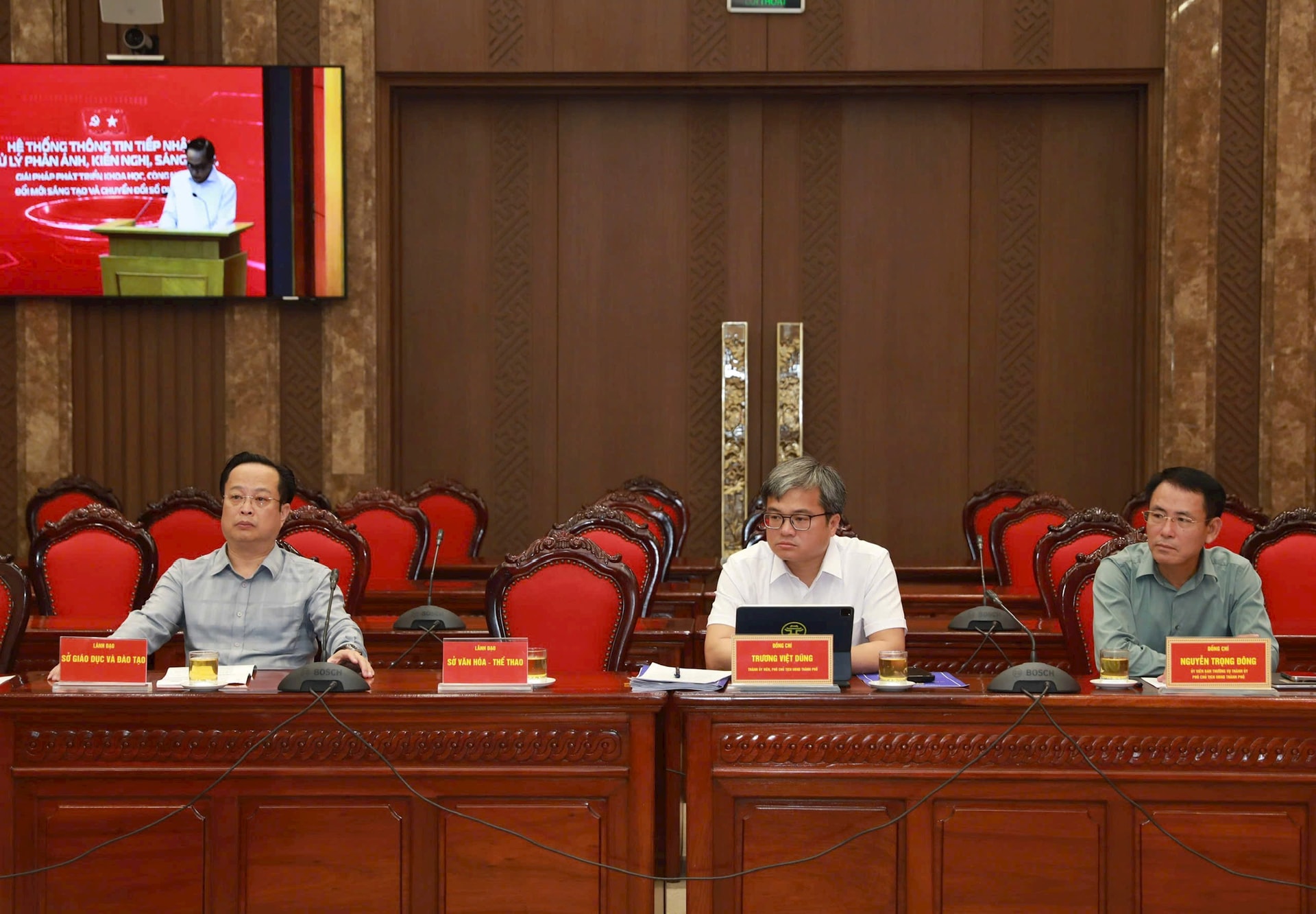 Tổng Bí thư Tô Lâm chủ trì hội nghị sơ kết công tác phát triển khoa học, công nghệ, đổi mới sáng tạo và chuyển đổi số- Ảnh 6.