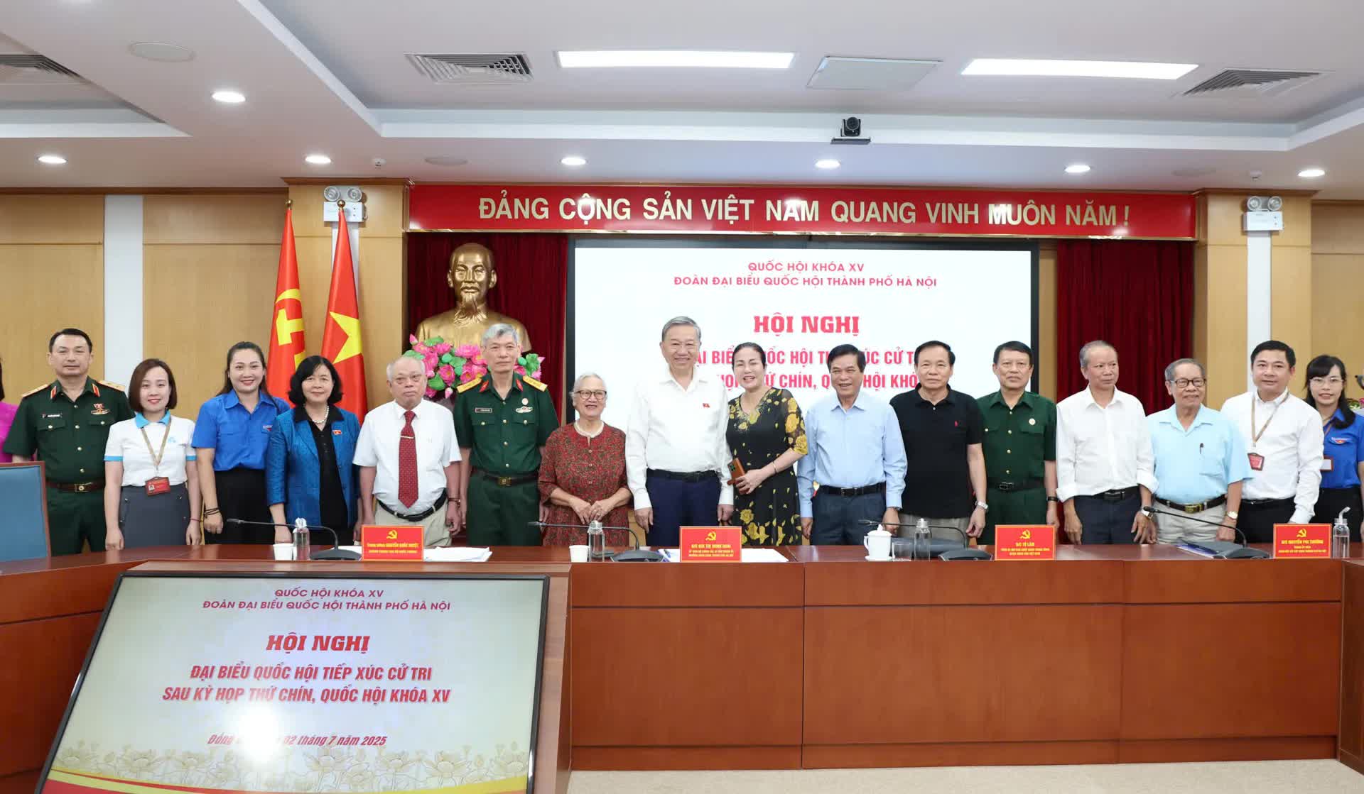 Tổng Bí thư Tô Lâm: với sự đoàn kết, quyết tâm và đổi mới, Hà Nội sẽ tiếp tục giữ vững vai trò đầu tàu dẫn dắt của cả nước- Ảnh 10.