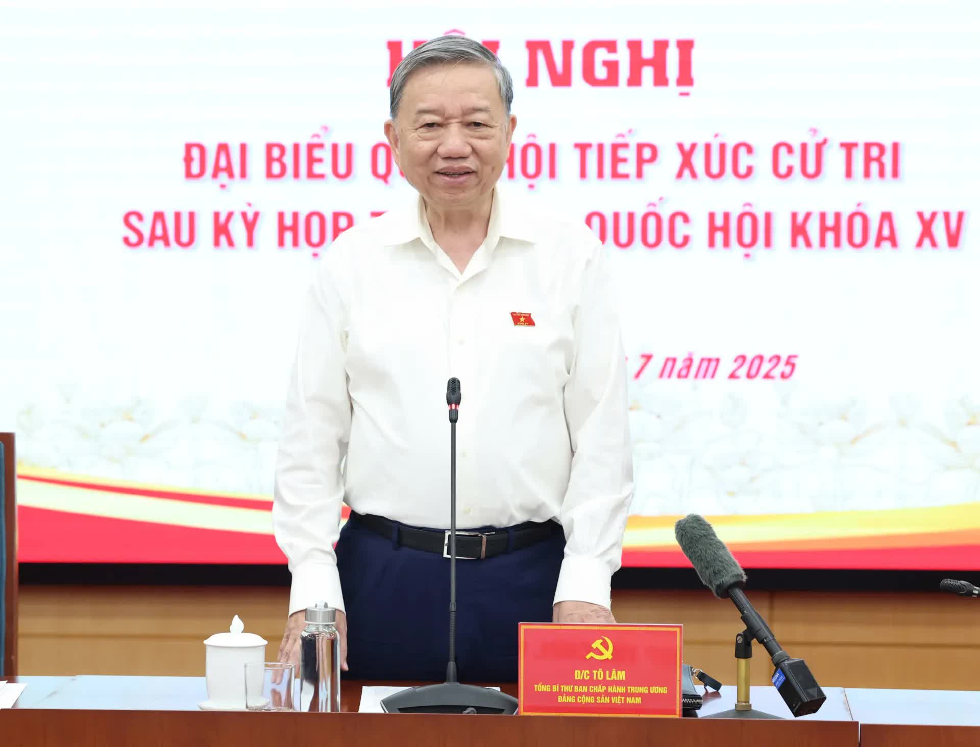 Tổng Bí thư Tô Lâm: với sự đoàn kết, quyết tâm và đổi mới, Hà Nội sẽ tiếp tục giữ vững vai trò đầu tàu dẫn dắt của cả nước- Ảnh 9.