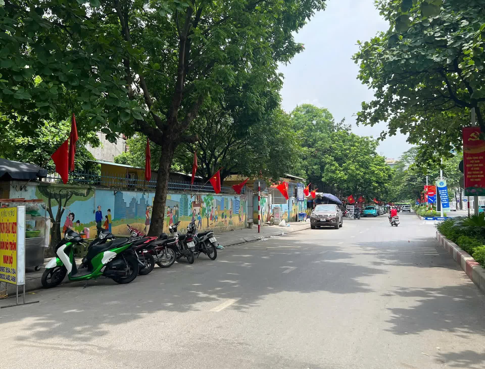 Phường Thanh Xuân tổng vệ sinh môi trường, chào mừng Đại hội Đảng bộ phường- Ảnh 6.