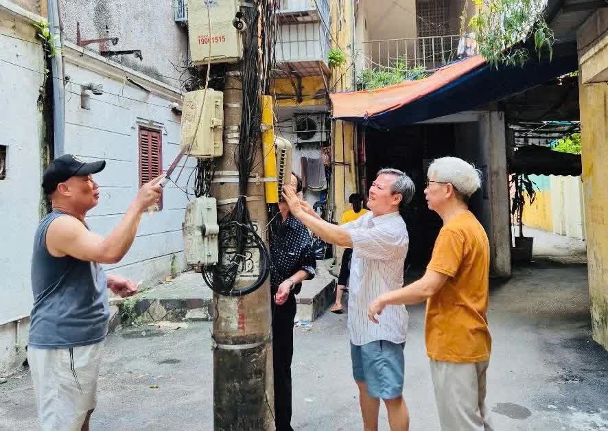 Phường Thanh Xuân tổng vệ sinh môi trường, chào mừng Đại hội Đảng bộ phường- Ảnh 3.