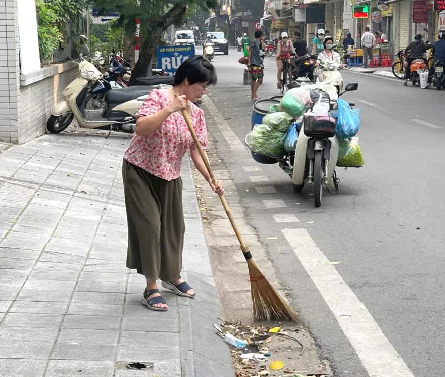 Phường Hai Bà Trưng nâng cao hiệu lực của chính quyền trong quản lý trật tự đô thị- Ảnh 6.