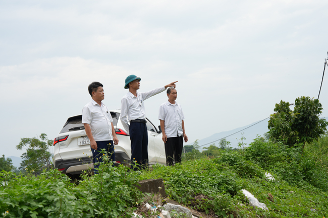 Xã Hạ Bằng: Kiểm tra các điểm trọng yếu, triển khai phương châm “4 tại chỗ”- Ảnh 1.