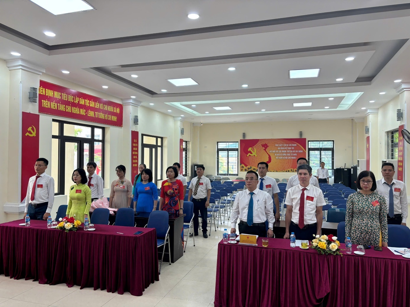 Chi bộ phòng Kinh tế, Hạ tầng và Đô thị phường Khương Đình tổ chức thành công Đại hội Chi bộ lần thứ I, nhiệm kỳ 2025 – 2030- Ảnh 1.
