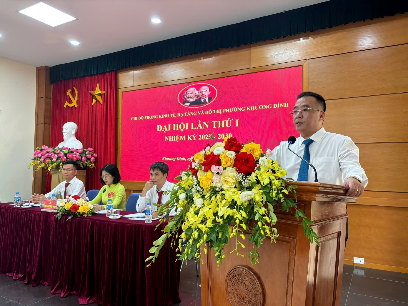 Chi bộ phòng Kinh tế, Hạ tầng và Đô thị phường Khương Đình tổ chức thành công Đại hội Chi bộ lần thứ I, nhiệm kỳ 2025 – 2030- Ảnh 4.