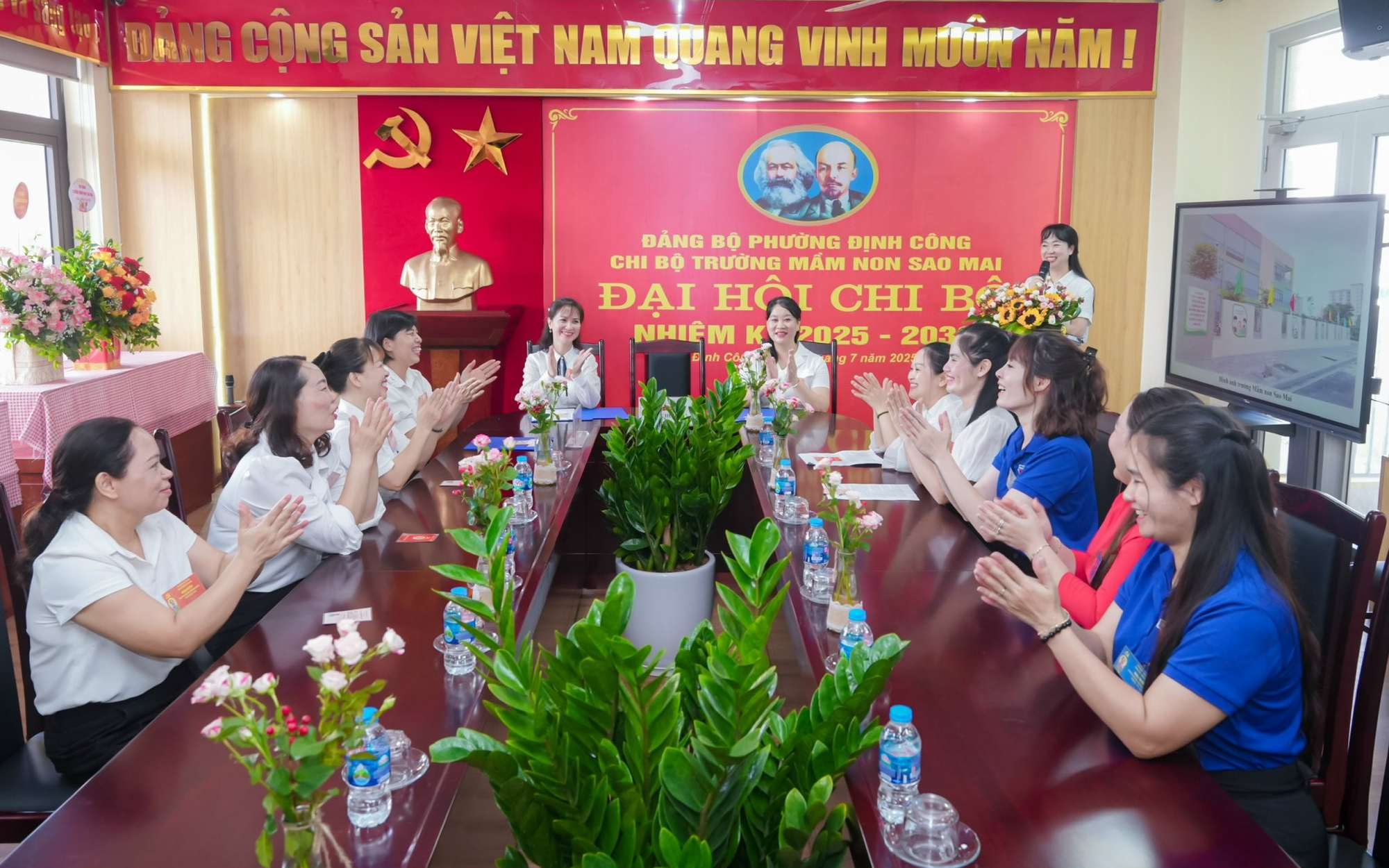 CHI BỘ TRƯỜNG MẦM NON SAO MAI TỔ CHỨC THÀNH CÔNG ĐẠI HỘI CHI BỘ NHIỆM KỲ 2025 – 2030