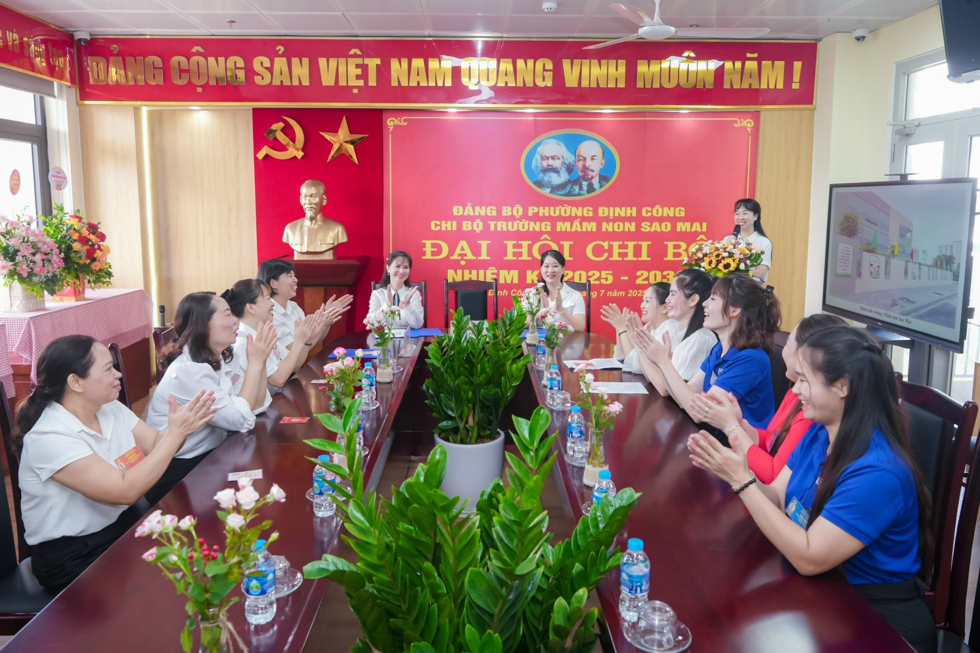 CHI BỘ TRƯỜNG MẦM NON SAO MAI TỔ CHỨC THÀNH CÔNG ĐẠI HỘI CHI BỘ NHIỆM KỲ 2025 – 2030- Ảnh 2.
