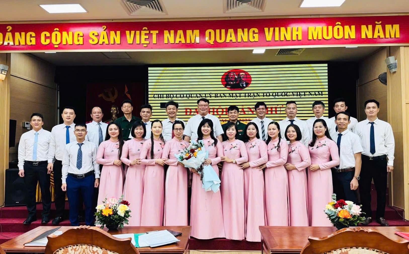 Đại hội Chi bộ cơ quan Ủy ban MTTQ Viêt Nam xã Hoài Đức- Ảnh 4.