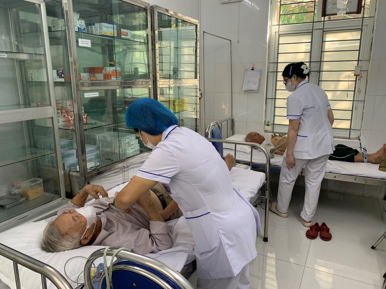 411 người có công, đối tượng chính sách được khám sức khỏe miễn phí- Ảnh 1.