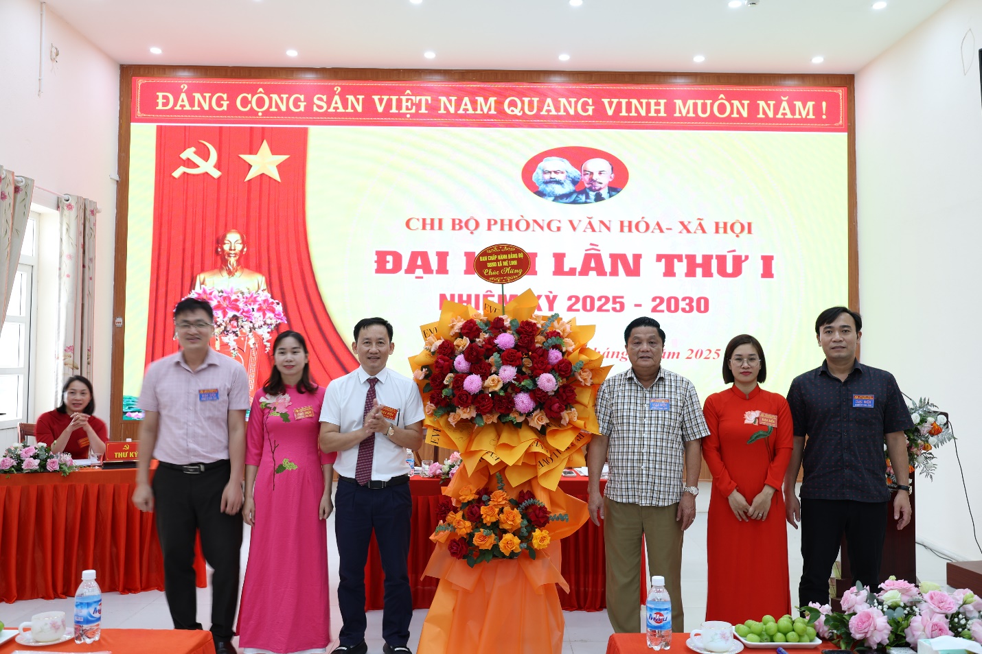 Đại hội Lần thứ nhất các Chi bộ trực thuộc Đảng bộ UBND xã Mê Linh thành công tốt đẹp- Ảnh 1.
