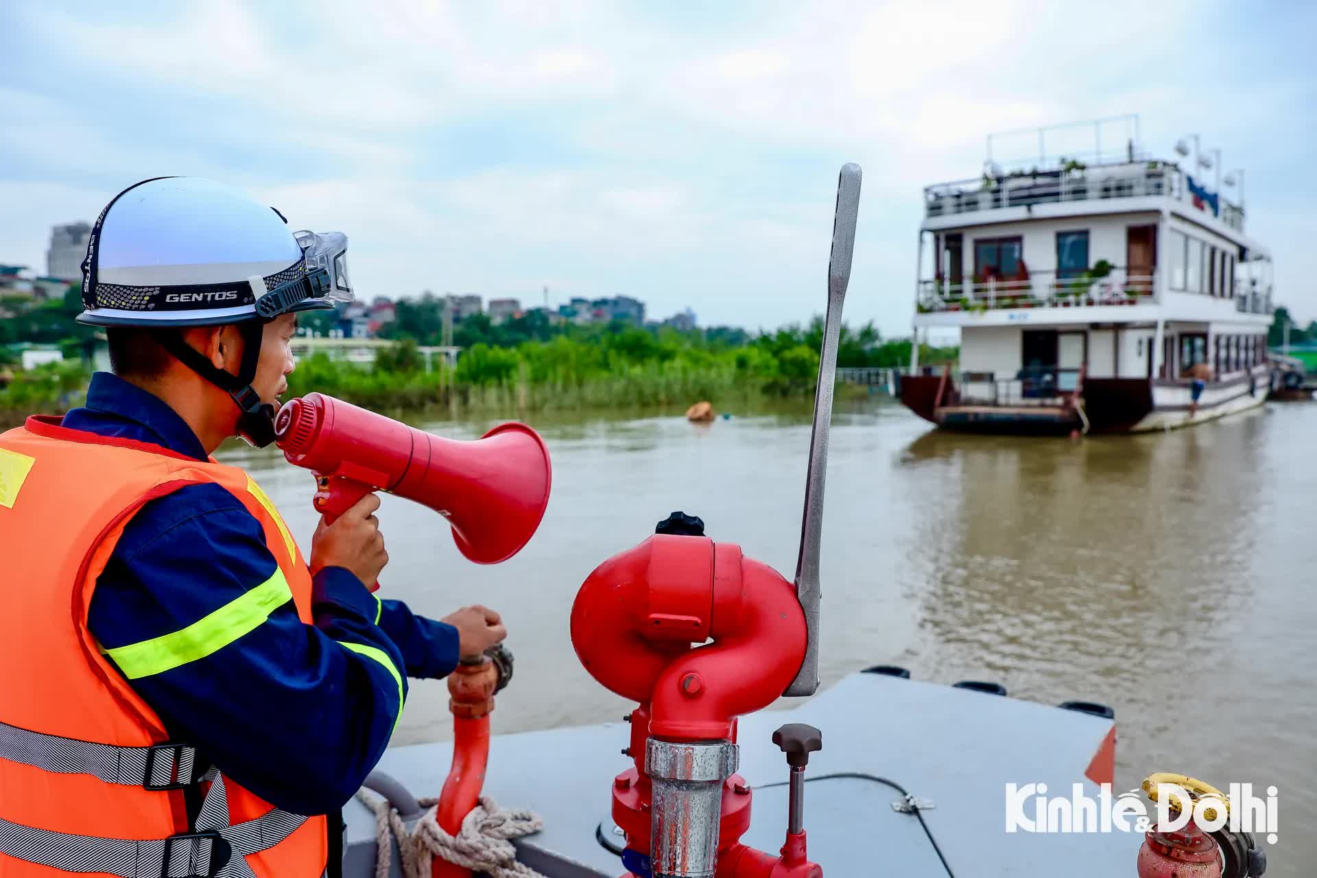 Ứng phó bão số 3: Hà Nội triển khai nhiều biện pháp bảo vệ người dân sống ven sông- Ảnh 5.