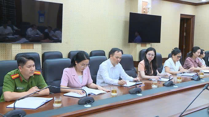 UBND xã Phúc Thọ triển khai khẩn trương nhiệm vụ ứng phó với cơn bão số 3 (cơn bão Wipha)- Ảnh 2.