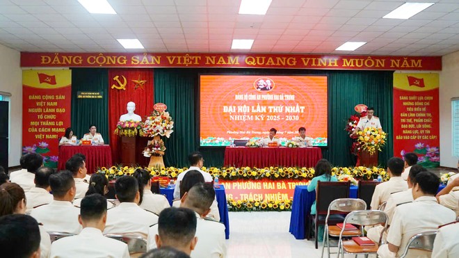 Đảng bộ Công an phường Hai Bà Trưng đoàn kết, hoàn thành xuất sắc mọi nhiệm vụ- Ảnh 2.