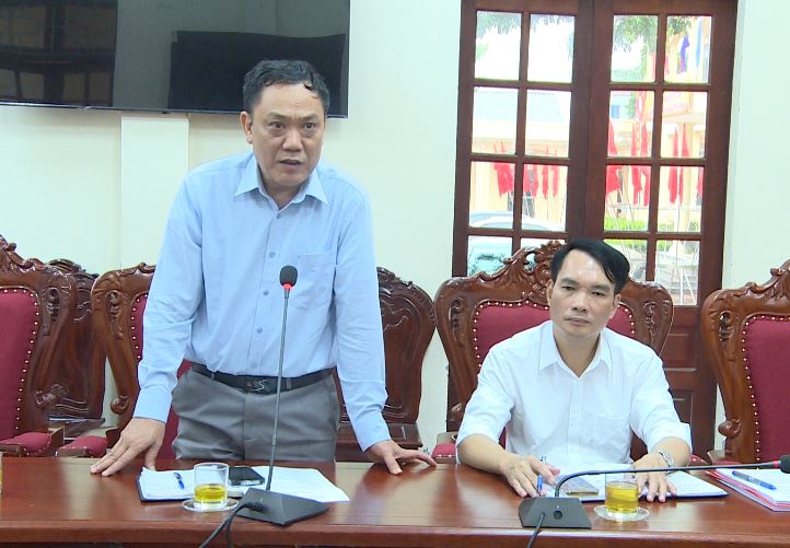 Hội nghị triển khai Kế hoạch chỉnh trang cảnh quan, tổng vệ sinh môi trường, đảm bảo an toàn giao thông trên địa bàn xã Phúc Lộc- Ảnh 3.