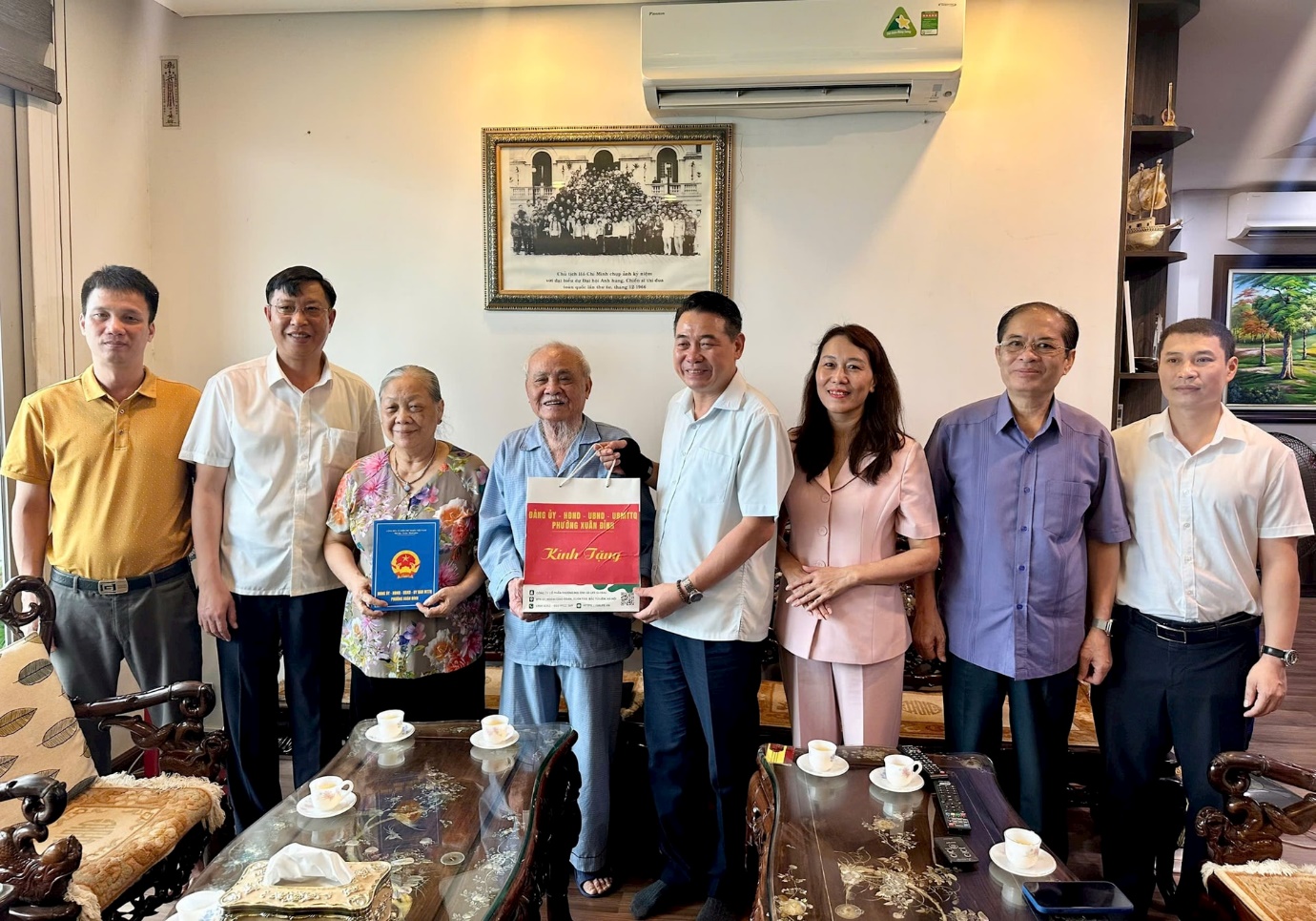 Phường Xuân Đỉnh tri ân người có công với cách mạng- Ảnh 1.