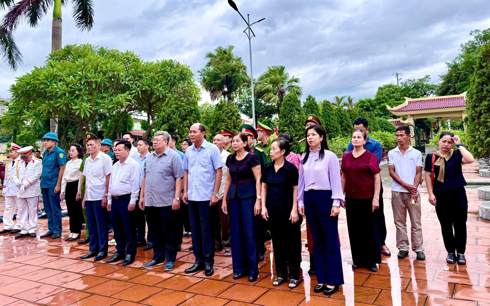 Lễ dâng hương, dâng hoa tưởng niệm ngày Thương binh liệt sỹ 27/7