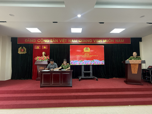 Đội CC&CNCH khu vực số 13 triển khai hướng dẫn UBND các phường Thanh Xuân, Khương Đình, Phương Liệt thẩm quyền quản lý trong công tác PCCC- Ảnh 3.