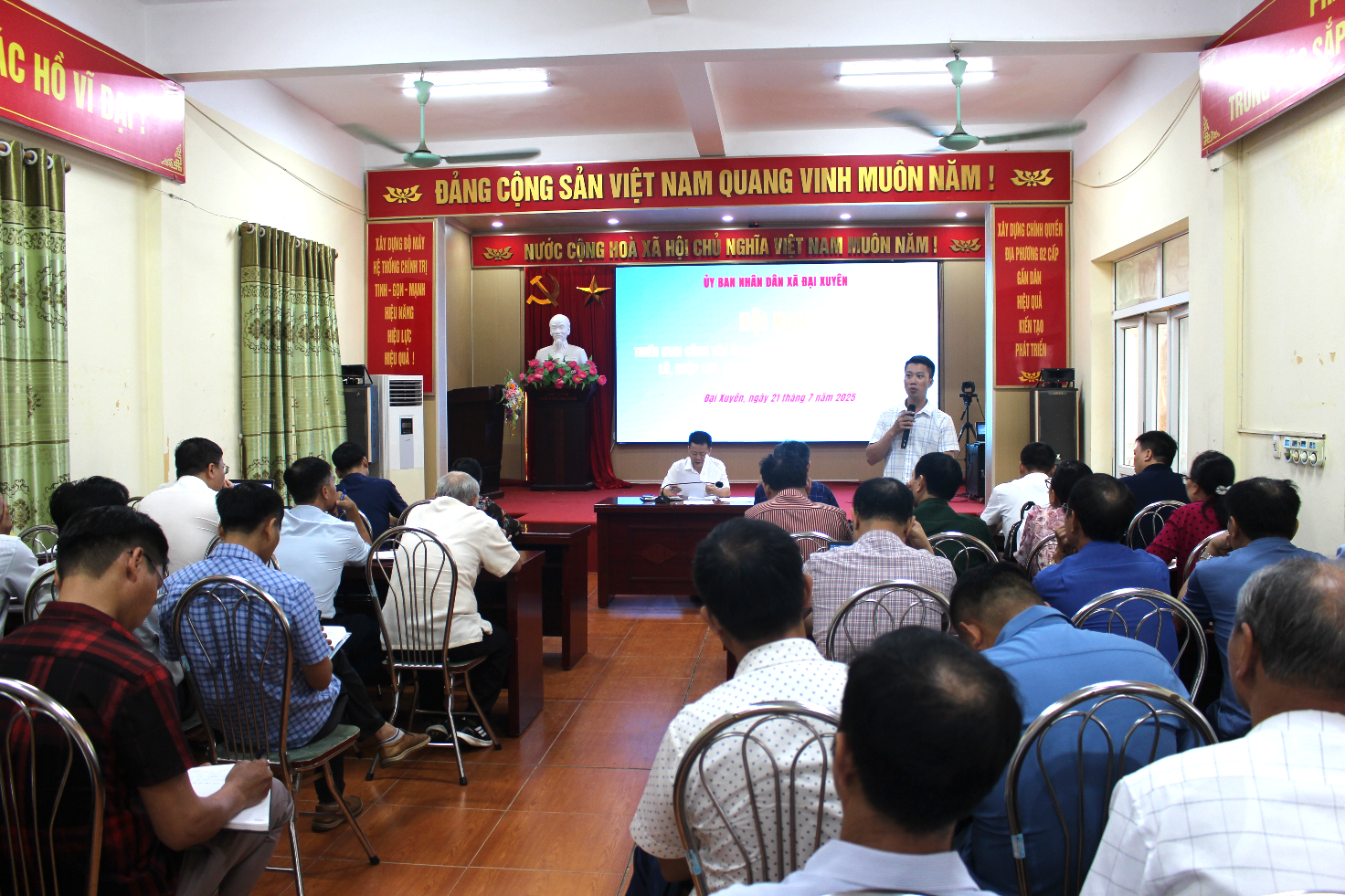 Đại Xuyên tổ chức Hội nghị triển khai công tác ứng phó với cơn Bão số 3- Wipha- Ảnh 1.