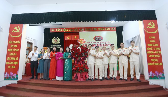 Đảng bộ Công an phường Hà Đông quyết tâm đáp ứng yêu cầu trong tình hình mới- Ảnh 2.