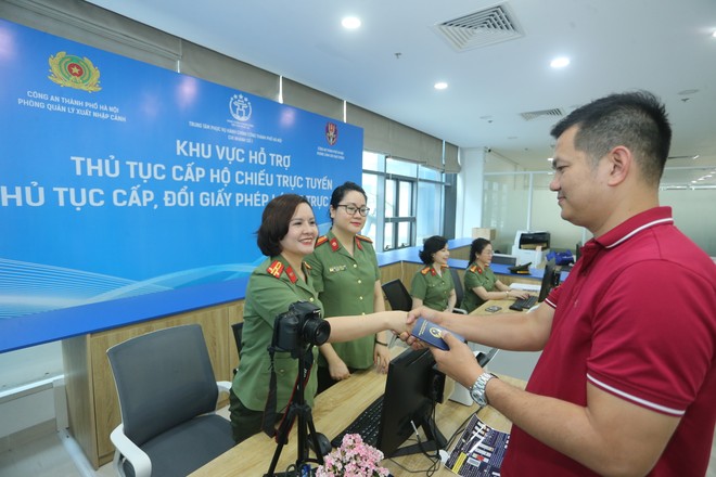 Gương mẫu đi đầu, giữ vững an ninh, trật tự, góp phần xây dựng Thủ đô “Văn hiến - Văn minh - Hiện đại” - Ảnh 11.