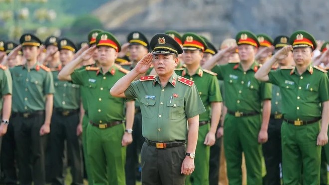 Gương mẫu đi đầu, giữ vững an ninh, trật tự, góp phần xây dựng Thủ đô “Văn hiến - Văn minh - Hiện đại” - Ảnh 16.