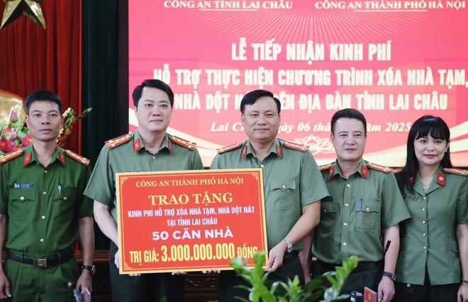 Gương mẫu đi đầu, giữ vững an ninh, trật tự, góp phần xây dựng Thủ đô “Văn hiến - Văn minh - Hiện đại” - Ảnh 13.