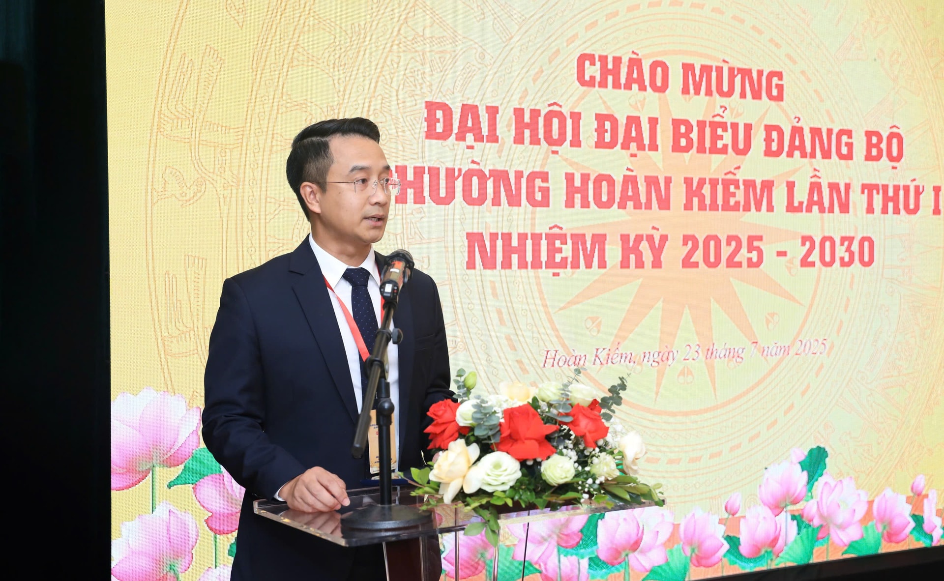 Khai mạc triển lãm “Phát triển Hoàn Kiếm số - Văn minh, hiện đại, đậm đà bản sắc”- Ảnh 3.