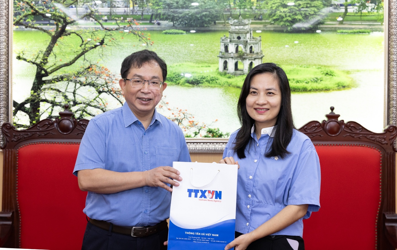 Thông tấn xã Việt Nam thăm và làm việc tại phường Chương Mỹ- Ảnh 1.