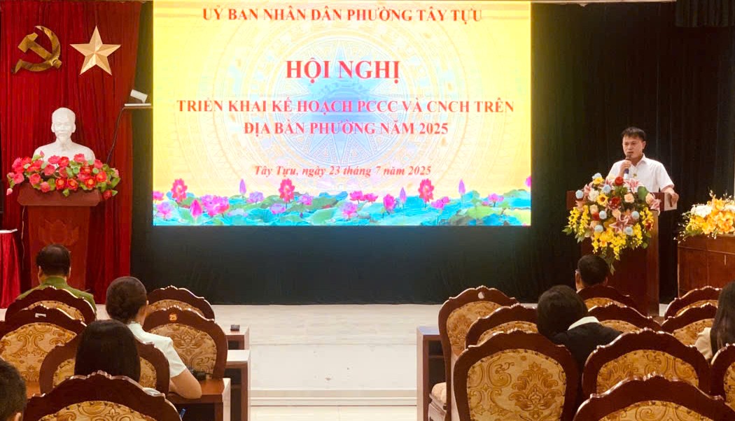 UBND phường Tây Tựu triển khai Kế hoạch thực hiện công tác PCCC và CNCH năm 2025- Ảnh 2.