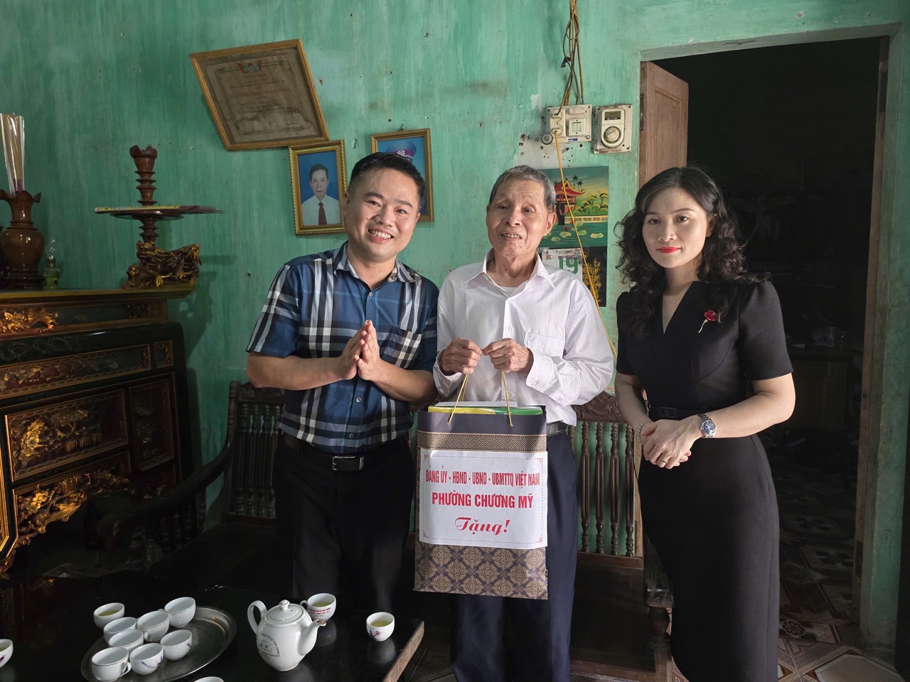 Phường Chương Mỹ tổ chức thăm hỏi, tặng quà các gia đình chính sách nhân dịp kỷ niệm 78 năm Ngày Thương binh - Liệt sỹ 27/7/1947 - 27/7/2025- Ảnh 11.