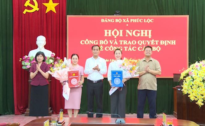 Thường trực Đảng uỷ xã Phúc Lộc tổ chức Hội nghị trao quyết định về công tác cán bộ- Ảnh 3.