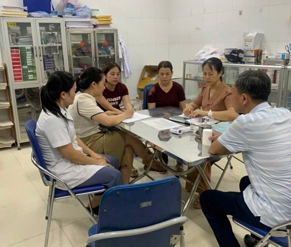 Trạm Y tế xã Hoài Đức chủ động phòng, chống, ứng phó bão số 3 (tên quốc tế là Wipha).- Ảnh 1.