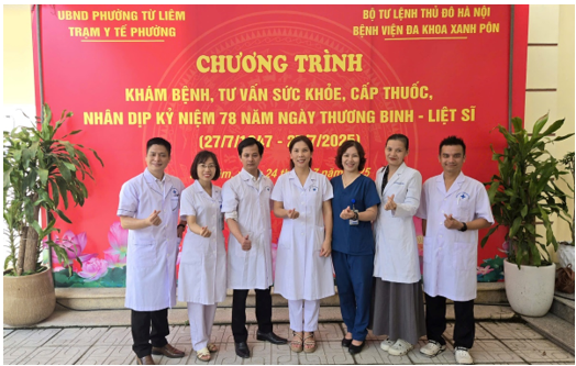 Trạm Y tế phường Từ Liêm phối hợp với Bệnh viên Đa khoa Xanh Pôn đã tổ chức buổi khám, tư vấn sức khỏe và cấp thuốc miễn phí cho các gia đình chính sách nhân kỷ niệm 78 năm Ngày Thương binh – Liệt sĩ (27/7/1947 – 27/7/2025)- Ảnh 1.