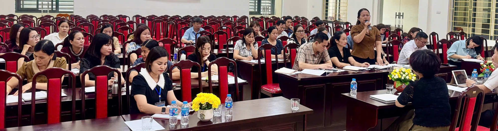 HỘI NGHỊ GẶP MẶT GIỮA LÃNH ĐẠO UBND XÃ VÀ HIỆU TRƯỞNG CÁC TRƯỜNG MẦM NON, TIỂU HỌC, TRUNG HỌC CƠ SỞ TRÊN ĐỊA BÀN