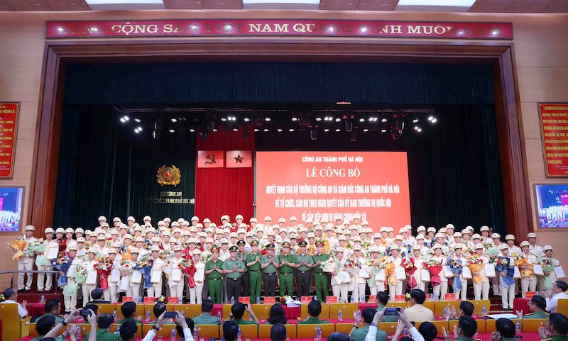 Công an TP Hà Nội ra mắt 126 Công an phường, xã theo mô hình tổ chức mới- Ảnh 8.