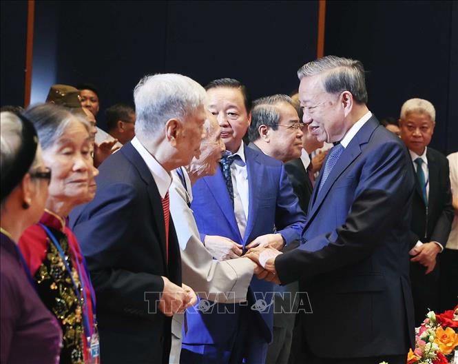 Tổng Bí thư Tô Lâm: Chăm lo, thực hiện chính sách ưu đãi người có công là bổn phận, nhiệm vụ thường xuyên, lâu dài- Ảnh 1.
