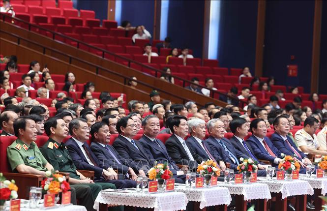 Tổng Bí thư Tô Lâm: Chăm lo, thực hiện chính sách ưu đãi người có công là bổn phận, nhiệm vụ thường xuyên, lâu dài- Ảnh 7.