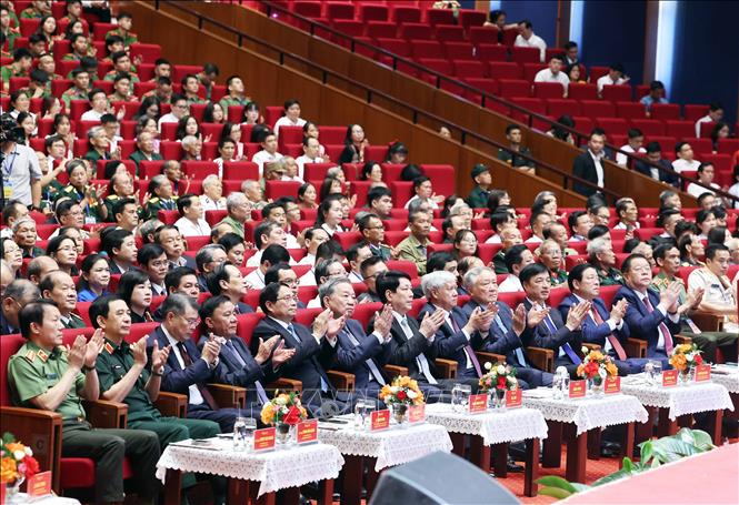 Tổng Bí thư Tô Lâm: Chăm lo, thực hiện chính sách ưu đãi người có công là bổn phận, nhiệm vụ thường xuyên, lâu dài- Ảnh 8.