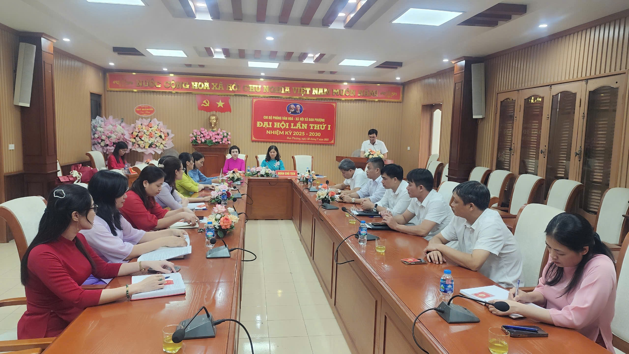 Xã Đan Phượng: đồng loạt tổ chức thành công Đại hội các Chi bộ nhiệm kỳ 2025-2030.- Ảnh 3.
