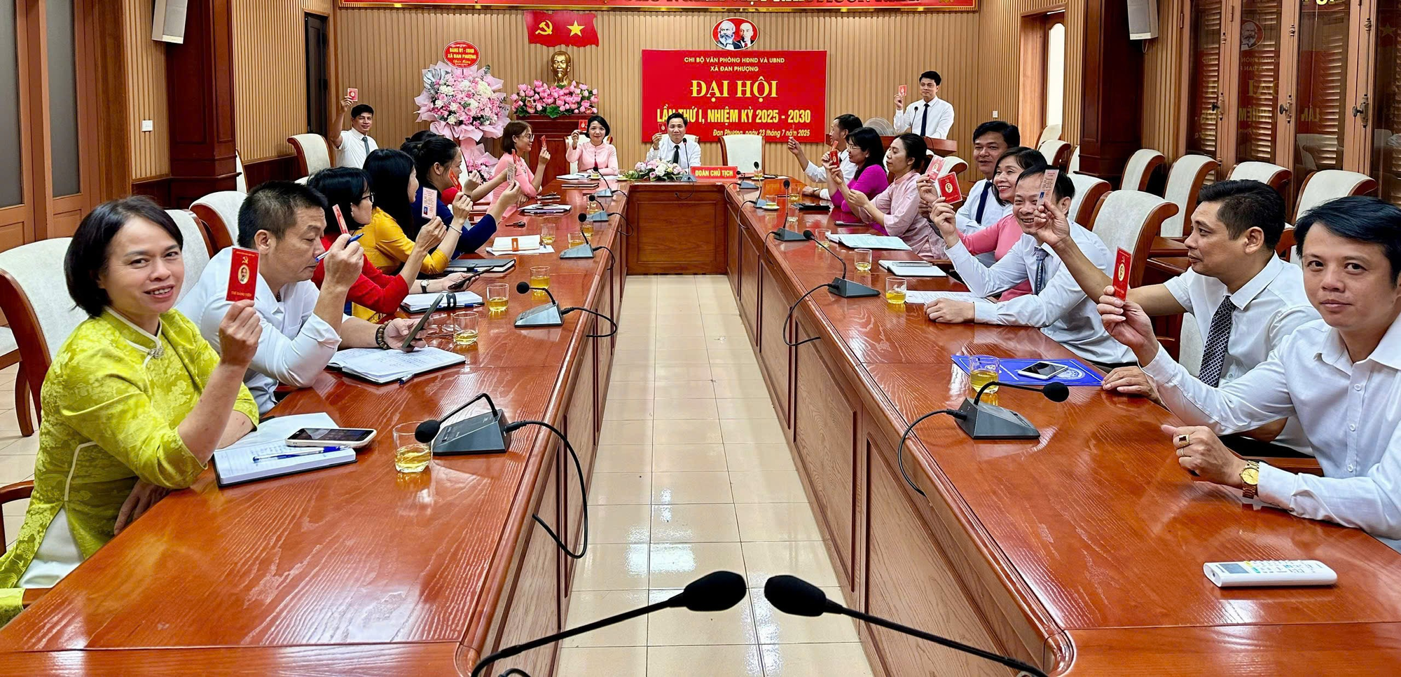 Xã Đan Phượng: đồng loạt tổ chức thành công Đại hội các Chi bộ nhiệm kỳ 2025-2030.- Ảnh 5.