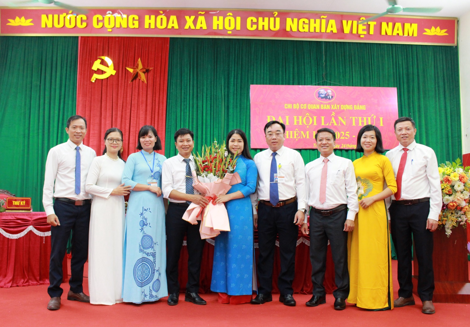 Các chi bộ trực thuộc Đảng bộ các cơ quan Đảng xã Trần Phú tổ chức thành công Đại hội nhiệm kỳ 2025-2030- Ảnh 1.