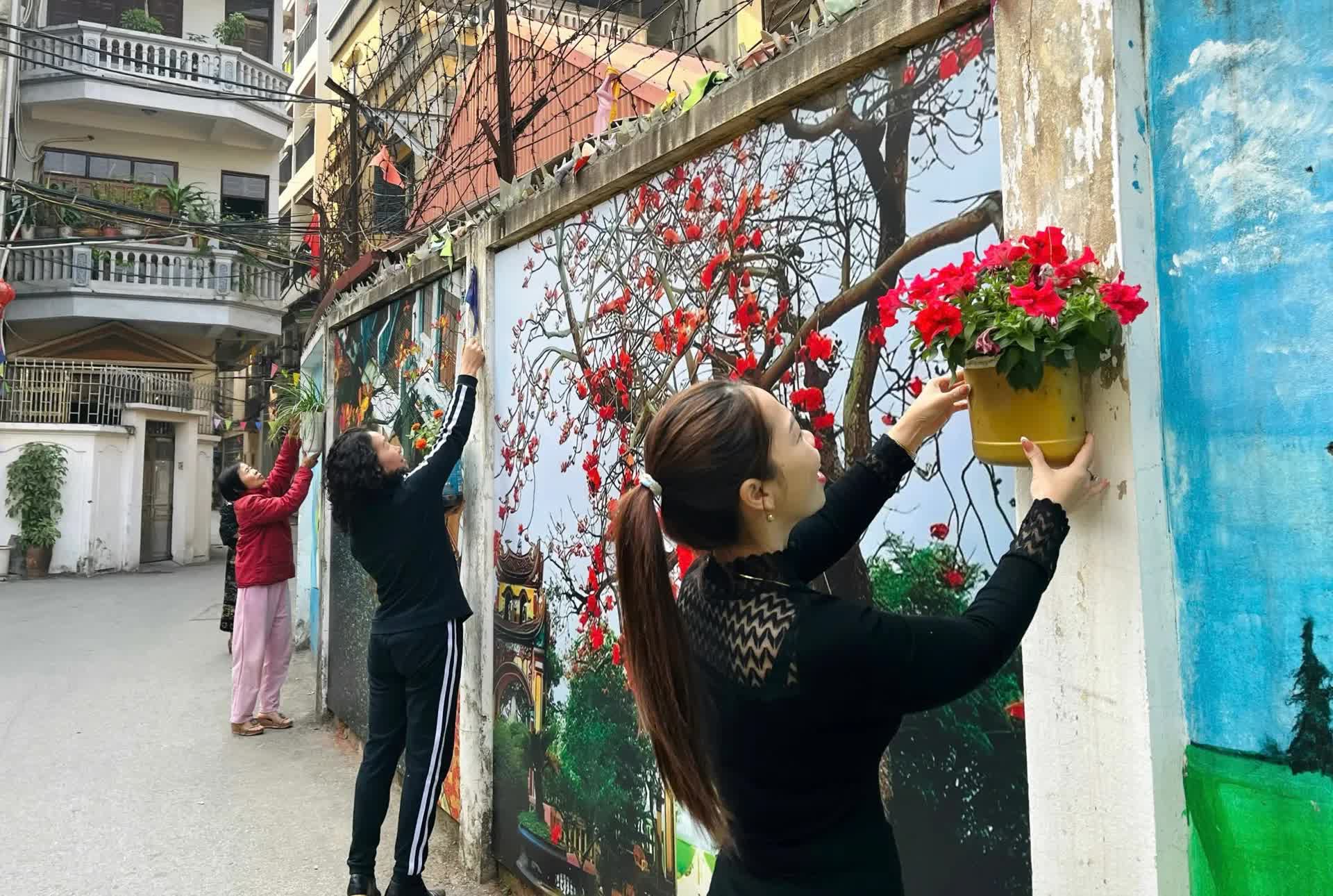 Hà Nội: khẩn trương chỉnh trang, vệ sinh môi trường phục vụ kỷ niệm 80 năm Cách mạng Tháng Tám và Quốc khánh 2/9- Ảnh 1.