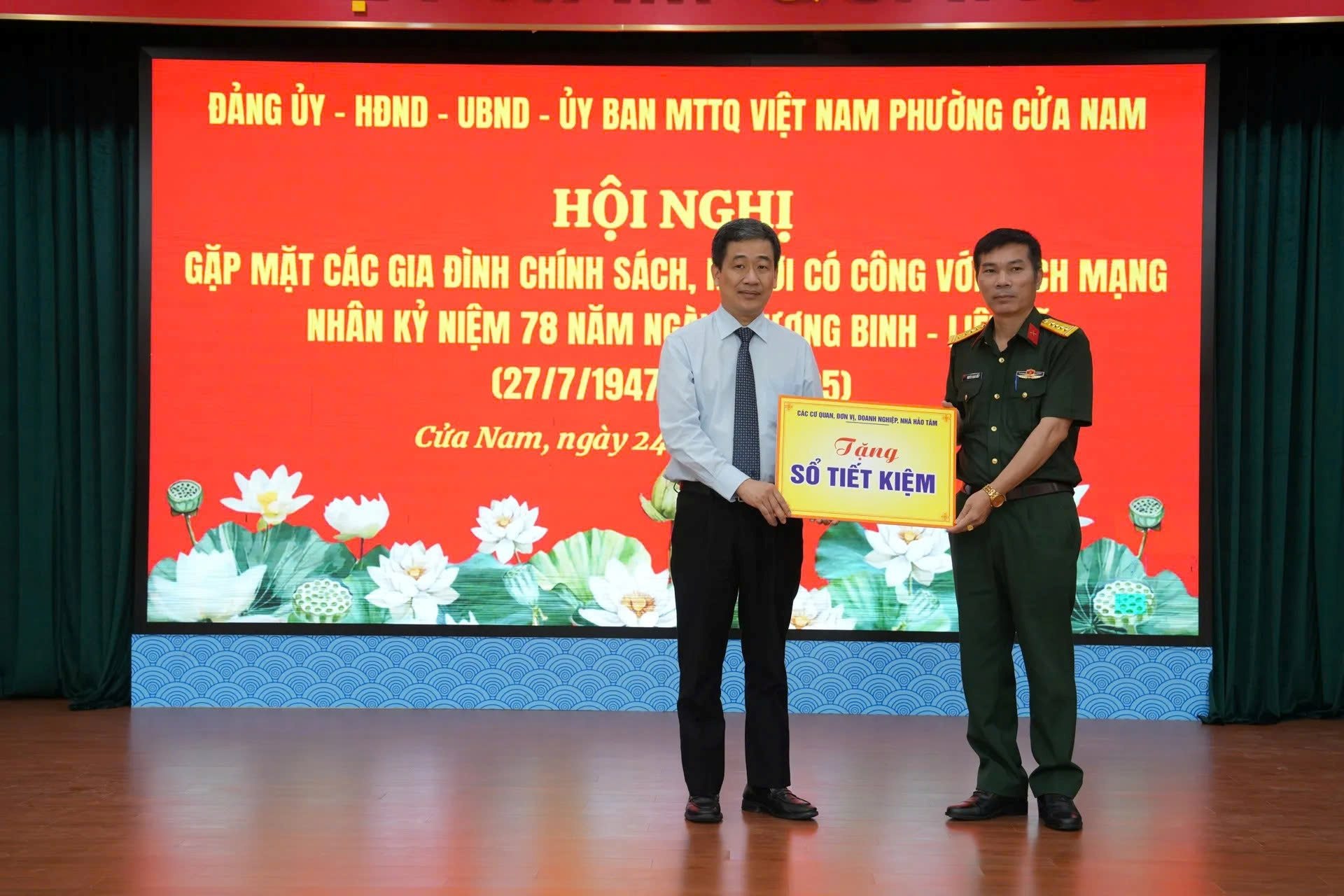 Phường Cửa Nam tổ chức gặp mặt tri ân các gia đình chính sách và người có công với cách mạng- Ảnh 1.